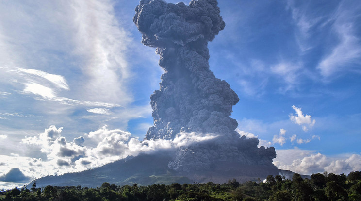 Kitört a Sinabung vulkán Indonéziában / Fotó: Northfoto