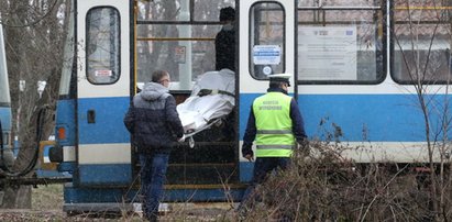 Makabryczne odkrycie w tramwaju. Zmarł człowiek, nikt nie zareagował