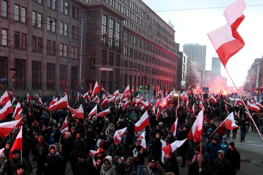 Warszawa: plakat Marszu Niepodległości z błędem. Wywołał burzę