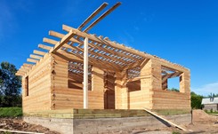 Rządowa spółka Polskie Domy Drewniane ma poważy problem. 'PiS wpadł we własne sidła'