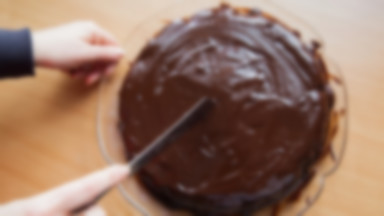 Jak zrobić pyszny tort czekoladowy?