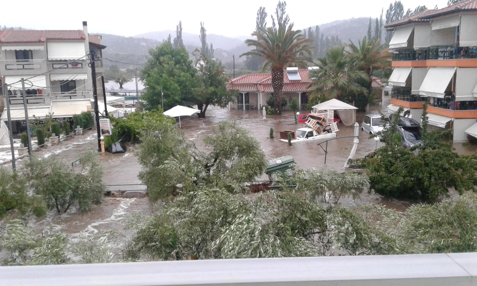 U Grčkoj poplavljeni apartmani 