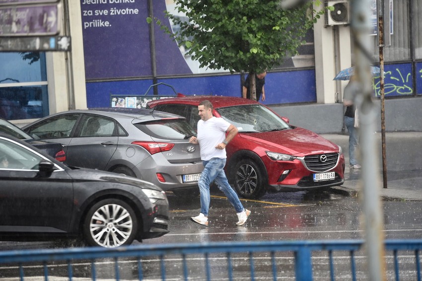 Lokalno se očekuju jaki grmljavinski pljuskovi