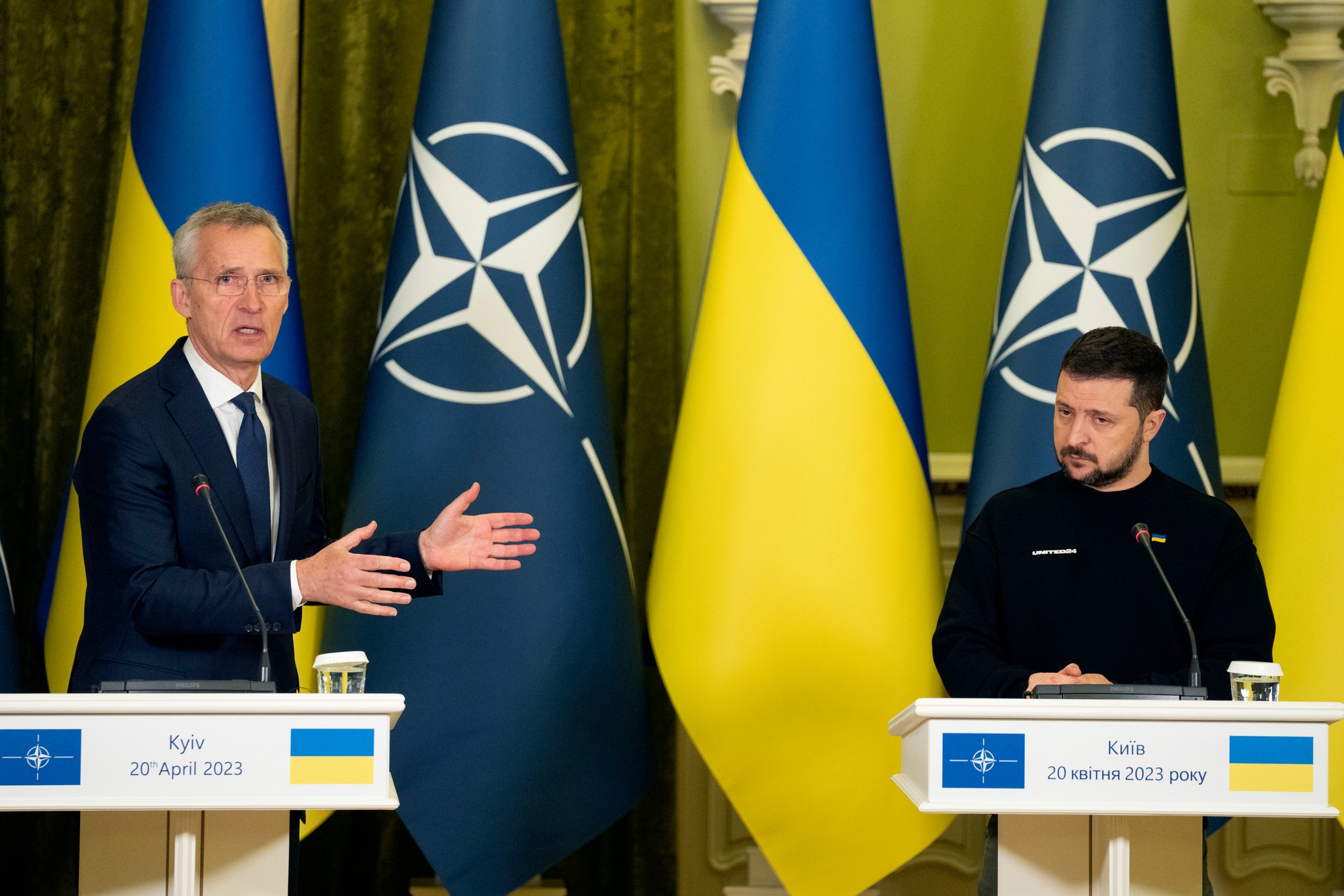 Šéf NATO Stoltenberg pricestoval na návštevu Kyjeva.