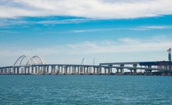 Rosja umacnia się w Cieśninie Kerczeńskiej. 'Tylko solidarna postawa UE, ONZ i NATO powstrzyma eskalację'