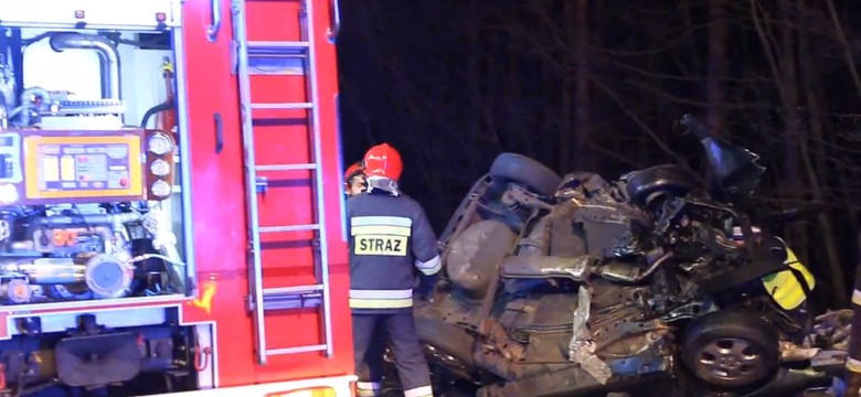 Tragiczny wypadek pod Opolem. Zginęła rodzina z dwójką małych dzieci. WIDEO