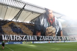 O włos od tragedii na stadionie Legii. Warszawa zasługuje na lepszych kibiców