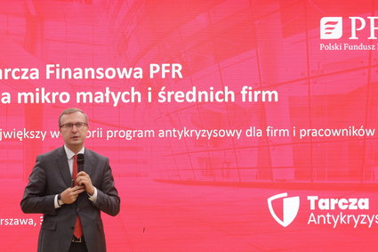 Polska coraz bliżej pełnego lockdownu. Szef PFR zapowiada zmiany w tarczy finansowej