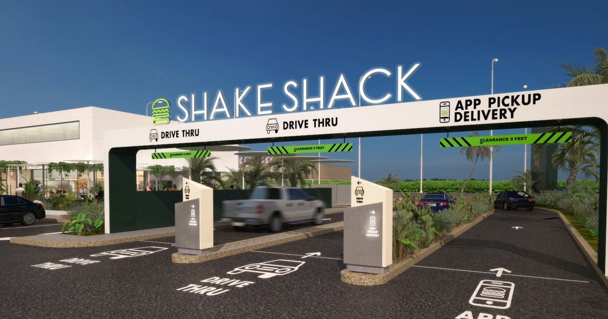 Shake Shack, Panera, and Chipotle open drive-thrus to keep up with fast ...