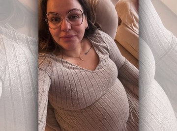 Porodila se poznata Srpkinja! Rodila peto dete, pa oduševila slikom bebe sa ŠAJKAČOM 