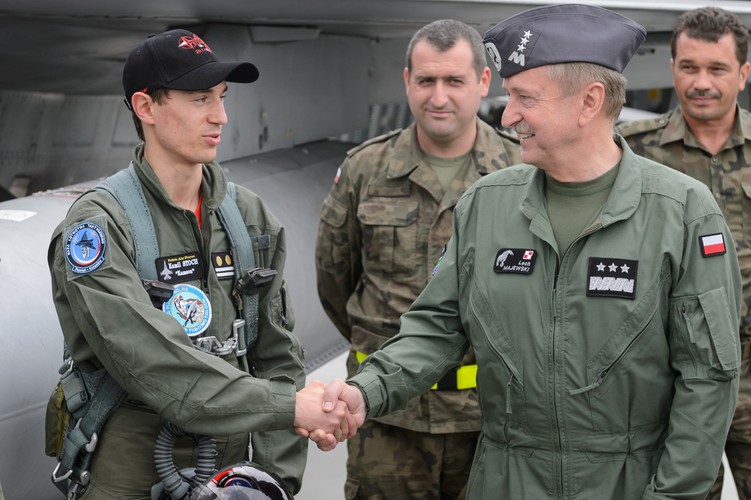 Kamil Stoch leciał myśliwcem F-16