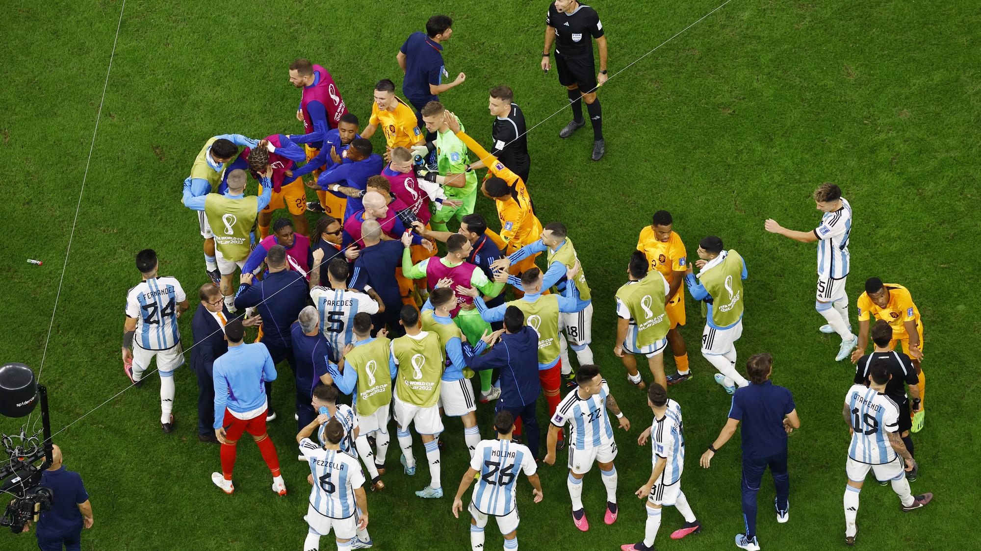 MS vo futbale 2022: Zápas Argentíny s Holandskom bude mať dohru. FIFA začala  konať