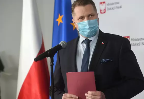 Polska dobrze, UE źle. Polski Ład Czarnka to nie edukacja, tylko propaganda