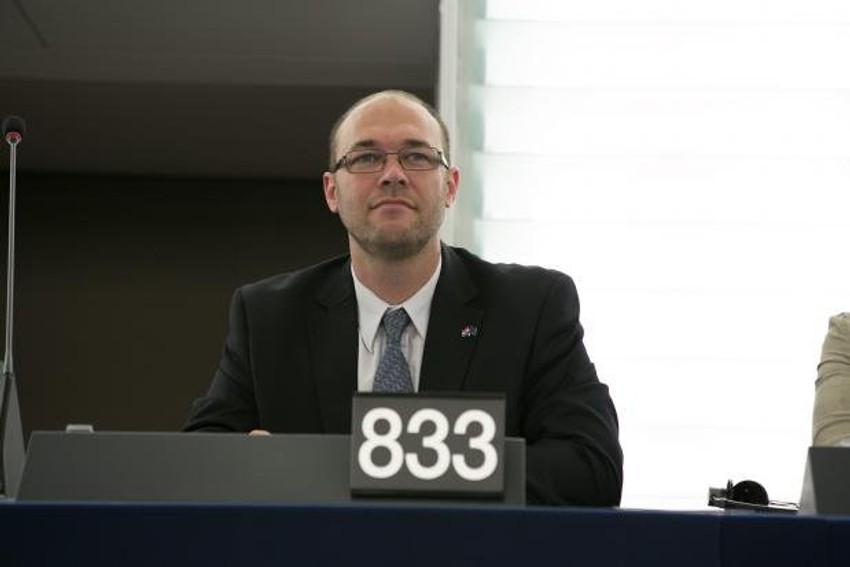 Nevešti evroparlamentarac Davor Ivo Stier