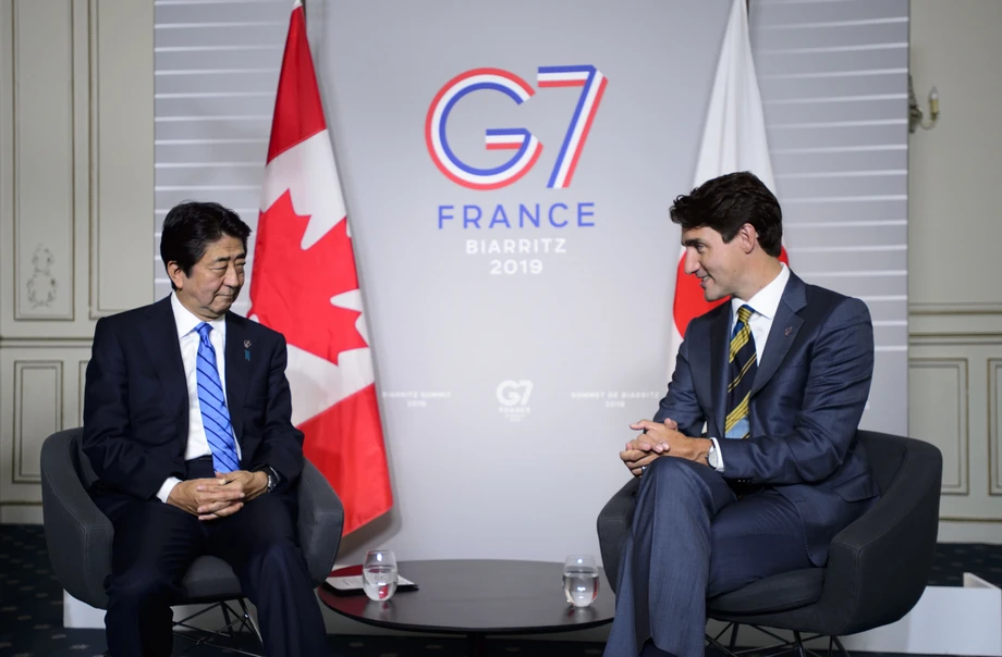 Spotkanie premierów Japonii i Kanady przed szczytem G7.