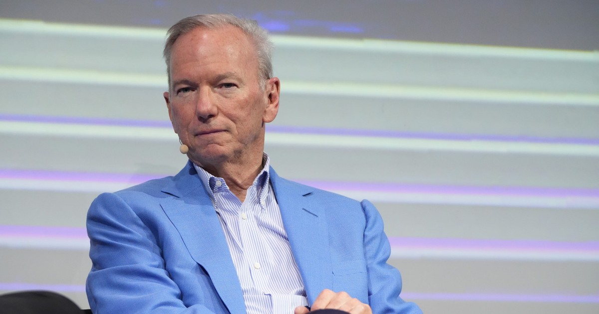 Arizona students boo former Google CEO Eric Schmidt as he talks about ...