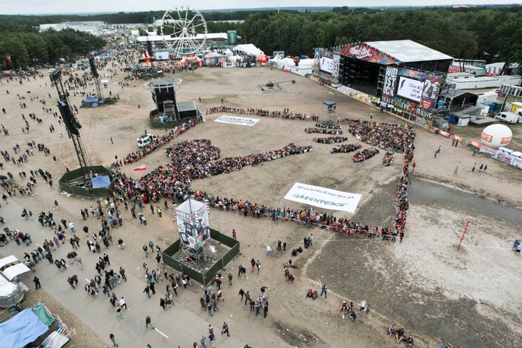 Ludzki obrazek Greenpeace'u na Woodstocku