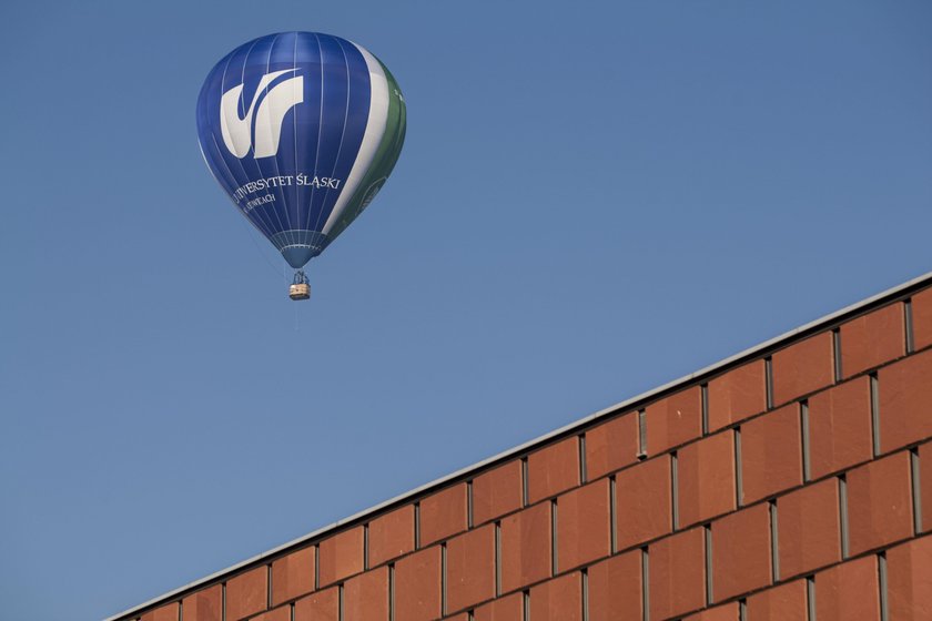 Katowice. Balon Uniwersytetu Śląskiego bada smog