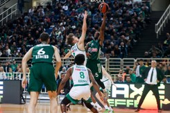 Stuprocentowa skuteczność Ponitki, zwycięstwo Panathinaikosu