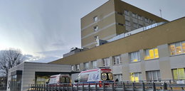 Trzy kobiety oskarżone o nękanie lekarki z Wrocławia. Przed jej domem postawiły obraźliwe transparenty