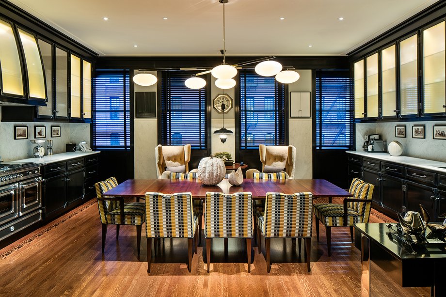 A spacious eat-in kitchen has plenty of counter space.