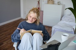 Bardzo przyjemny quiz ortograficzny. 20/20 gwarantowane