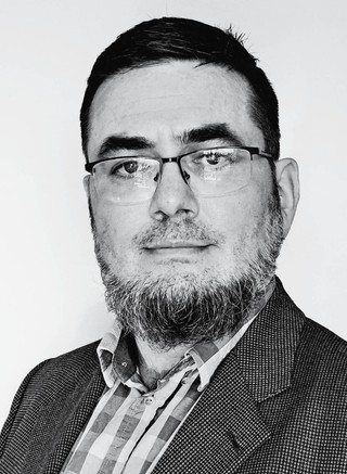 Paweł Mrozek, architekt, urbanista, współzałożyciel i wiceprezes Forum Rozwoju Aglomeracji Gdańskiej, członek Miejskiej Komisji Urbanistyczno -Architektonicznej w Gdańsku, założyciel profilu Sto Lat Planowania