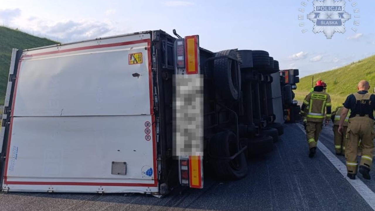 Kraksa na autostradzie. Poważne utrudnienia na A1