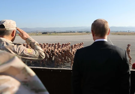 Vladimir Putin u ruskoj vazdušnoj bazi u Sirjii Hmeimim  11. decembra 2017.