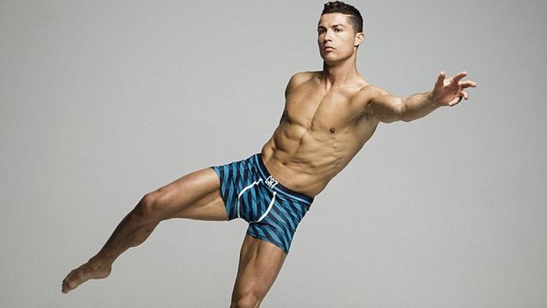 Cristiano Ronaldo Sexy (5 Photos) - The Male Fappening