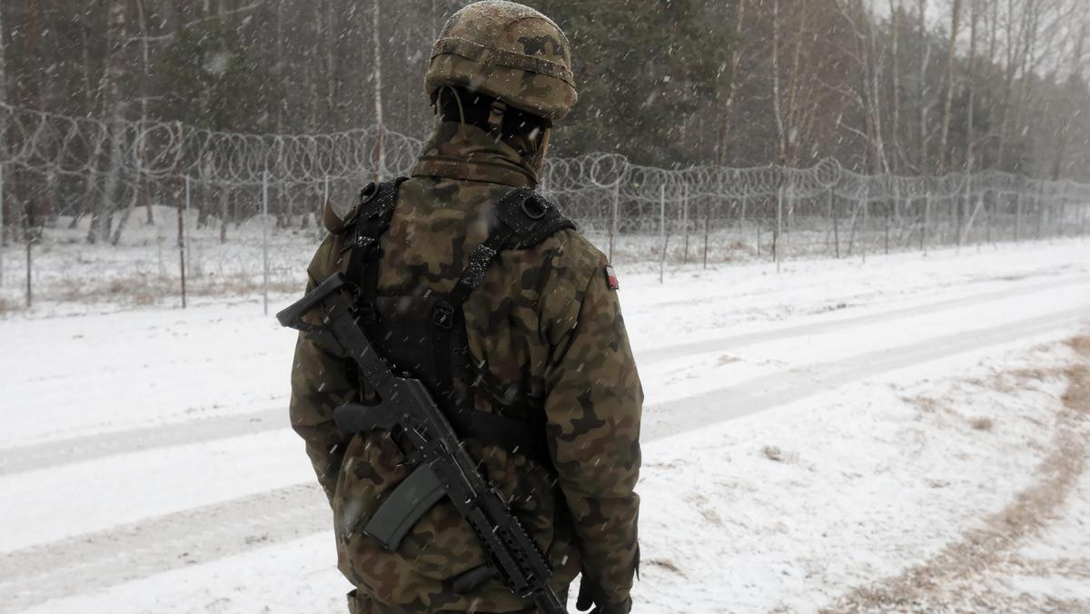  Żołnierz na granicy z Białorusią