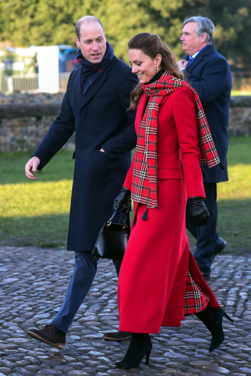 Księżna Kate przechadzała się po Cardiff bez maseczki. Będzie skandal?