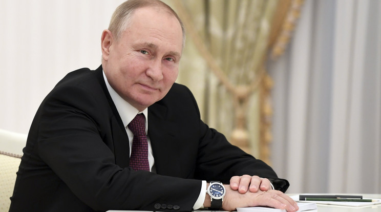 Vlagyimir Putyin szerint visszavonulnak, a nyugat szerint ez csak trükk /MTI/AP/Szputnyik/Pavel Bednyakov