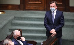 Proces gnilny w PiS? Poncyljusz: Liczę, że jak Ziobro potrząśnie łódką, to niektórzy zaczną z niej wypadać