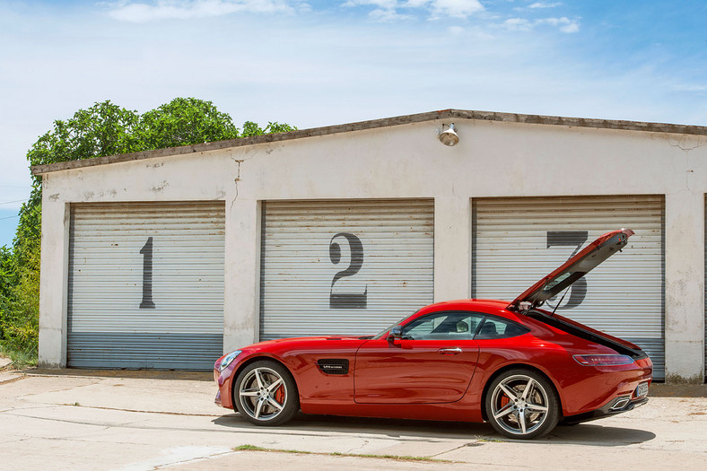 Mercedes AMG GT z podpisem inżyniera