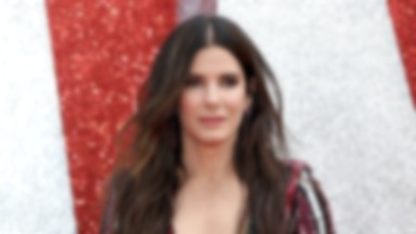 Wydekoltowana Sandra Bullock na premierze "Ocean's Eight"