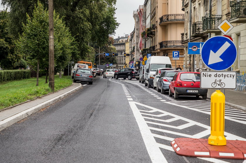 Zrobili kontrapas dla rowerów na ul. Dietla przy moście Grunwaldzkim.