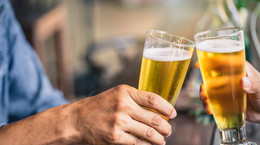 Uboczne skutki picia piwa. Cztery mało znane efekty, lepiej przemyśl dalsze picie