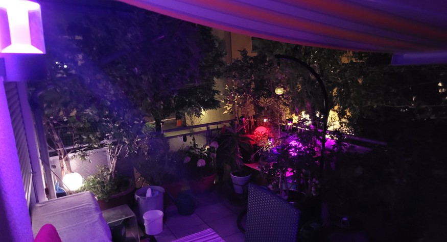 Smarte Beleuchtung für Balkon, Garten und Terrasse Philips Hue