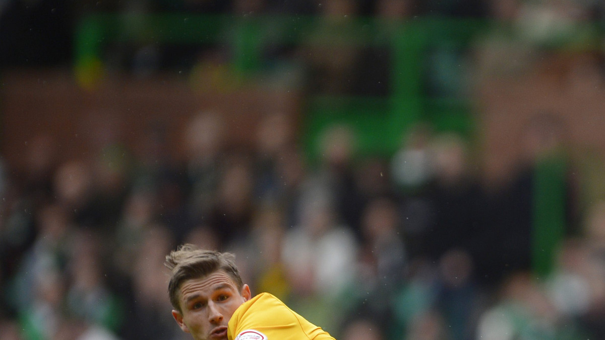 Polski bramkarz Dundee United Radosław Cierzniak przedłużył kontrakt ze szkockim klubem. Golkiper pozostanie na Tannadice Park do 2015 roku - poinformowała oficjalna strona internetowa The Terrors.