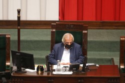 "Podła zdrada", "ruski ład"... Burza w sieci po słowach Terleckiego o polexicie