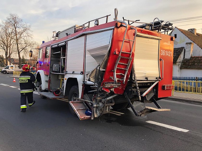 Wypadek strażaków. Jechali do pożaru