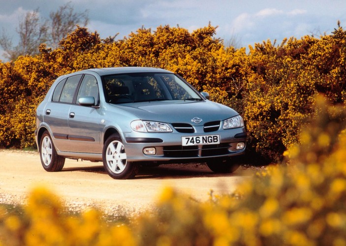 Nissan almera