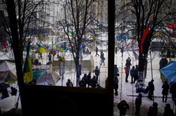 Dresiarze blokowali unijną ambasadę w Kijowie