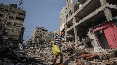 Zawalone budynki po izraelskich atakach na obóz dla uchodźców Al-Shati w mieście Gaza. 28.10.2023 r.