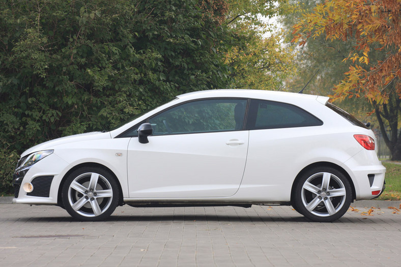 Seat Ibiza Bocanegra: Cupra  z czarnym "dziobem"