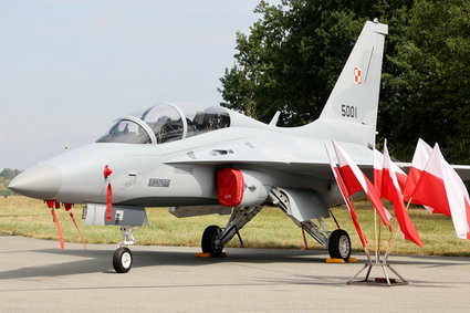 Te samoloty mogą wykonywać zadania F-16. Pilot przekonuje