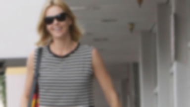 Charlize Theron idzie z synkiem na karate. Ale jest słodki!