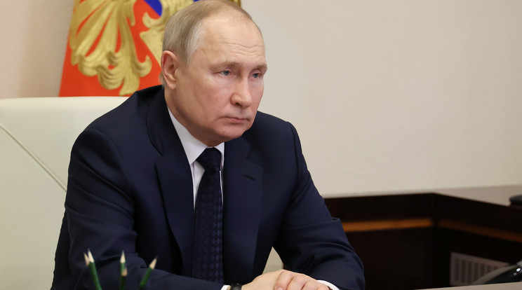 Vlagyimir Putyin Boris Johnsonnak azt mondta, rakétáinak elég egy perc, hogy elpusztítsák /Fotó: MTI/AP/Kreml/Pool/Mihail Klimentyev