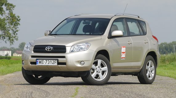 Toyota RAV4 III 